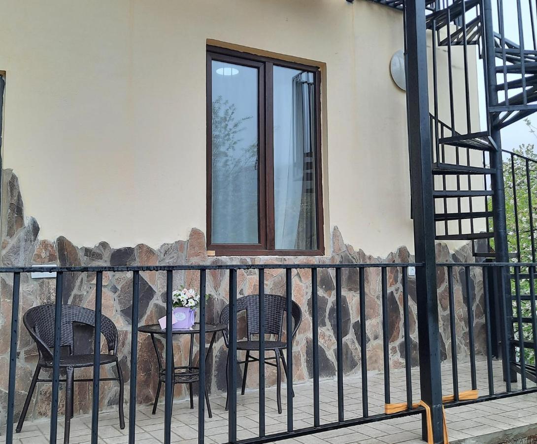 Guest House Bochora Боржомі Екстер'єр фото